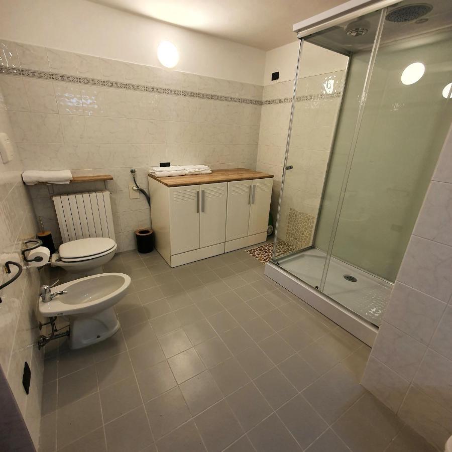 סויאנו דל לאגו Appartamento Stropea Con Giardino Privato E Piscina מראה חיצוני תמונה