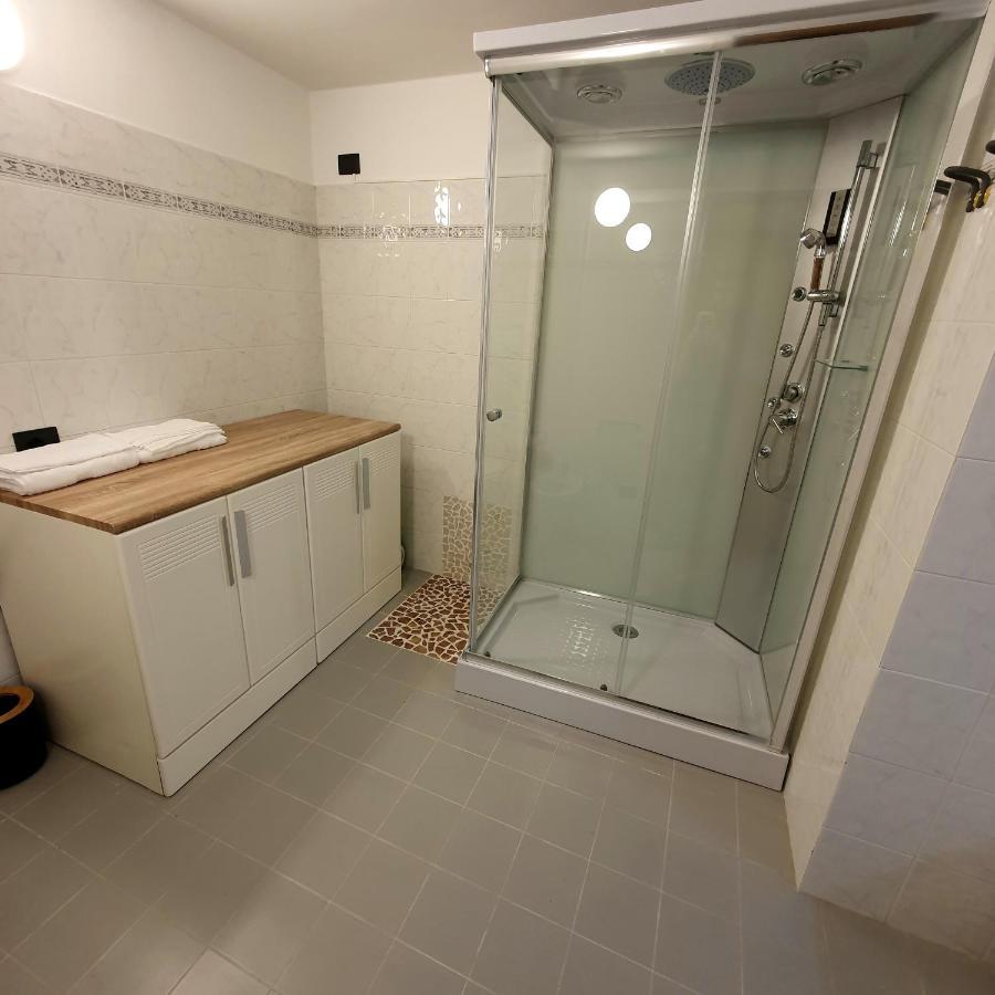 סויאנו דל לאגו Appartamento Stropea Con Giardino Privato E Piscina מראה חיצוני תמונה
